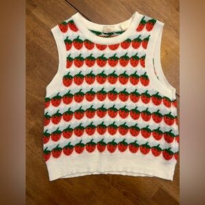 Levi’s XS Strawberry Vest